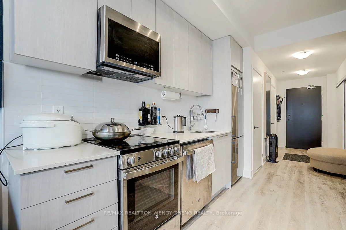 185, Deerfield, Central Newmarket, Newmarket