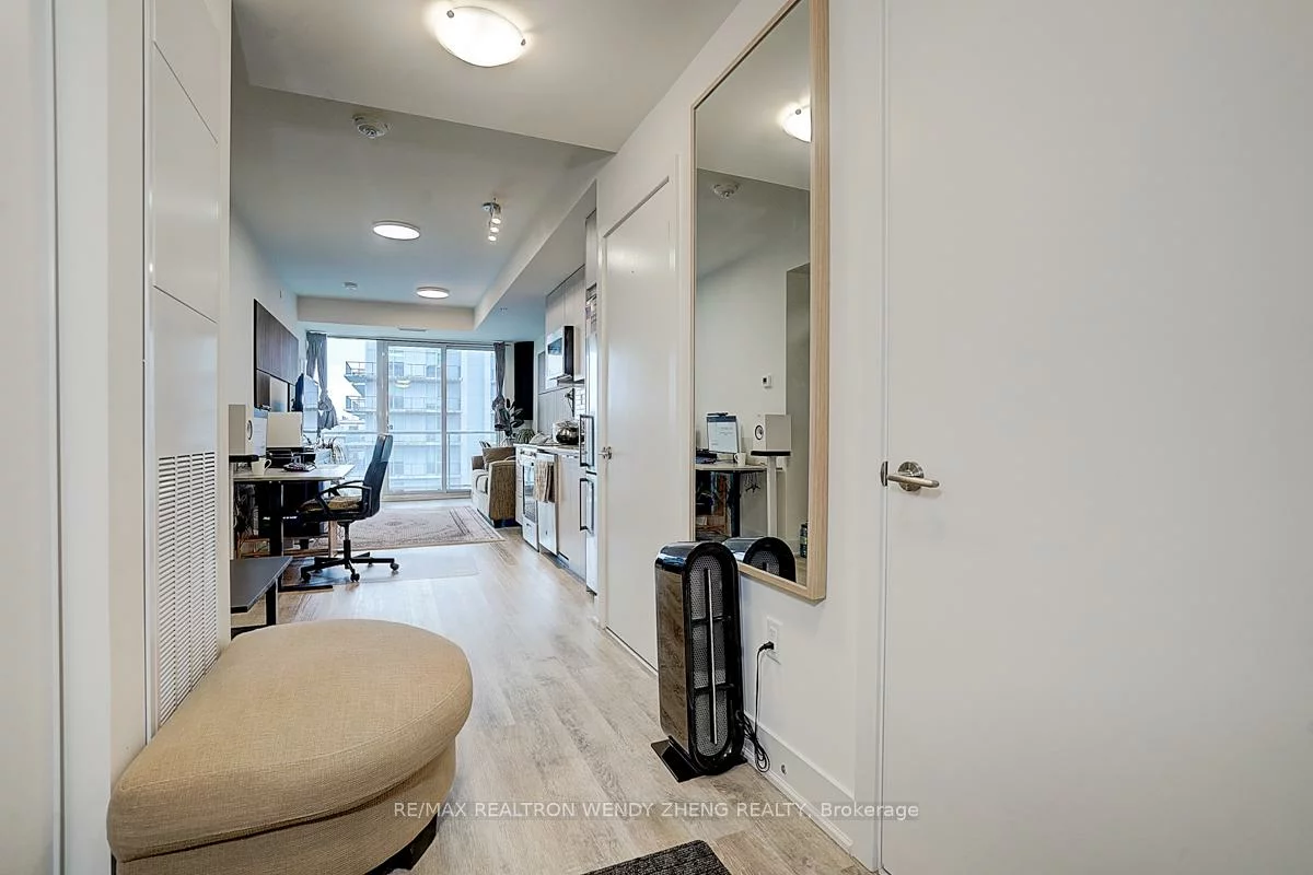 185, Deerfield, Central Newmarket, Newmarket