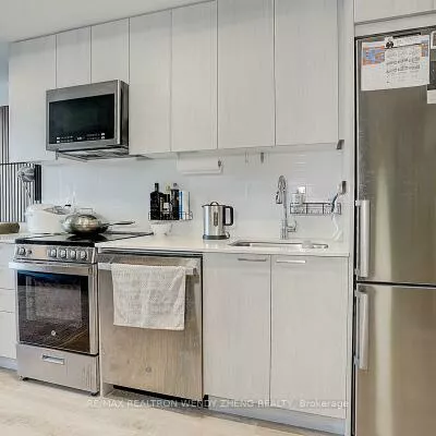 185, Deerfield, Central Newmarket, Newmarket