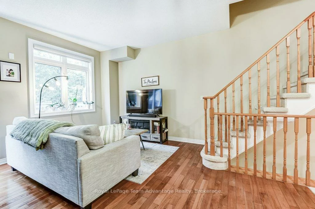 929, Creekfront, Gorham-College Manor, Newmarket