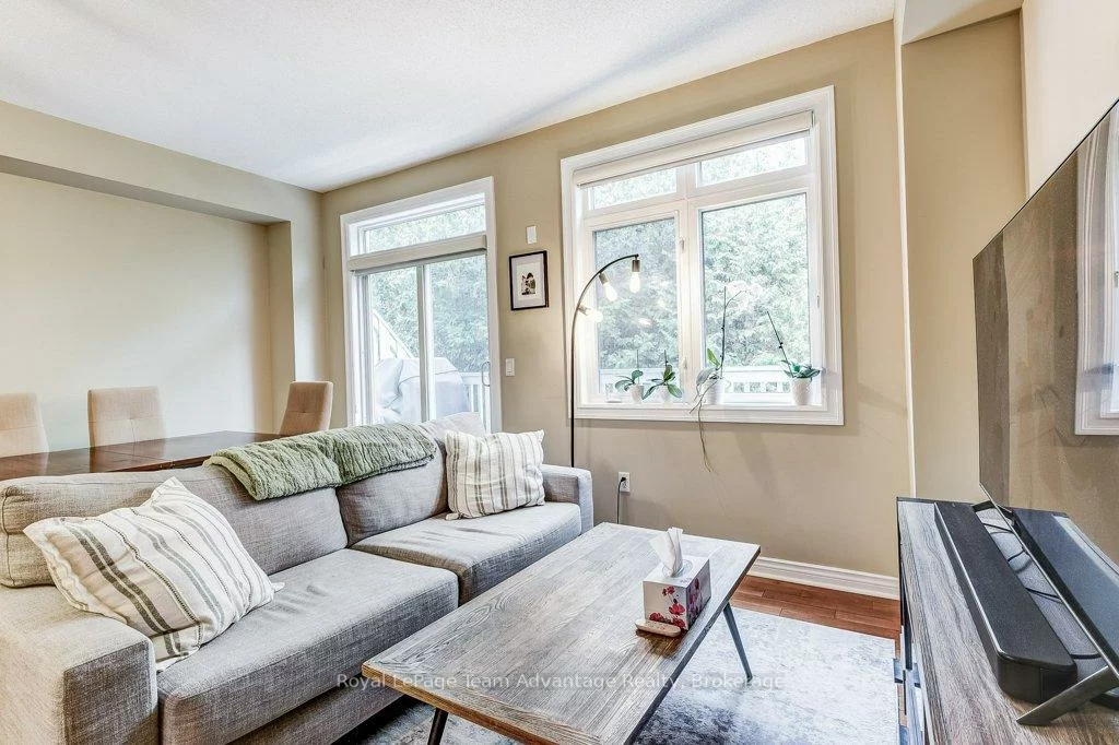 929, Creekfront, Gorham-College Manor, Newmarket