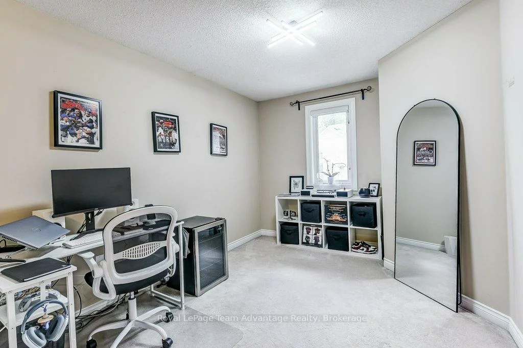 929, Creekfront, Gorham-College Manor, Newmarket