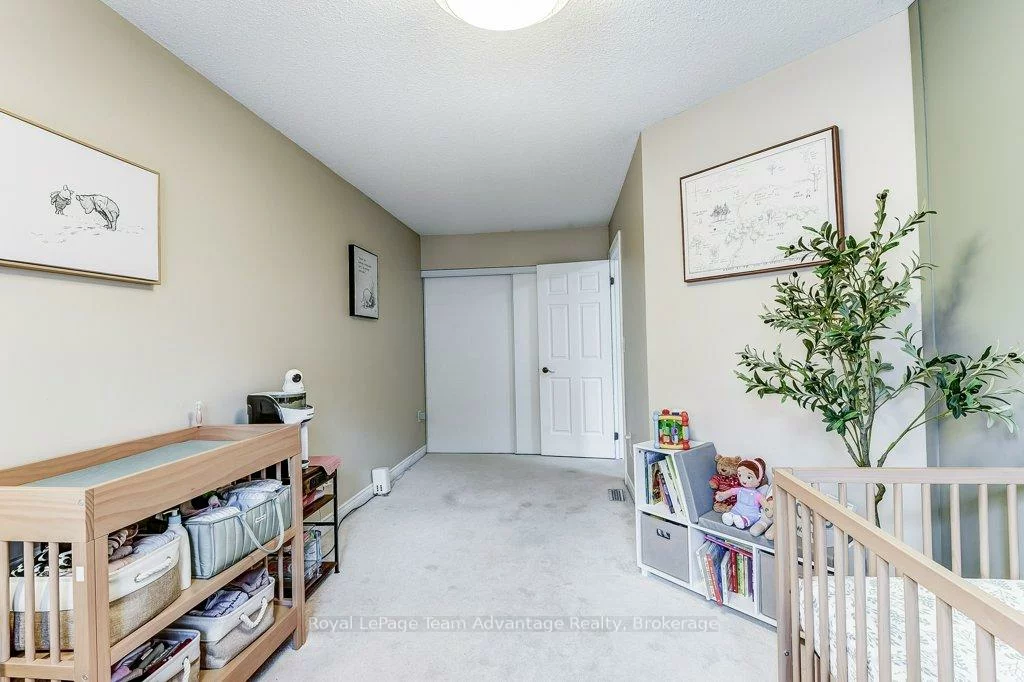 929, Creekfront, Gorham-College Manor, Newmarket