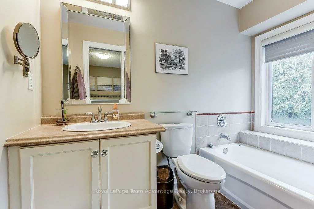 929, Creekfront, Gorham-College Manor, Newmarket