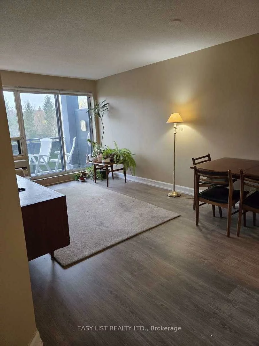 155, Main, Bristol-London, Newmarket