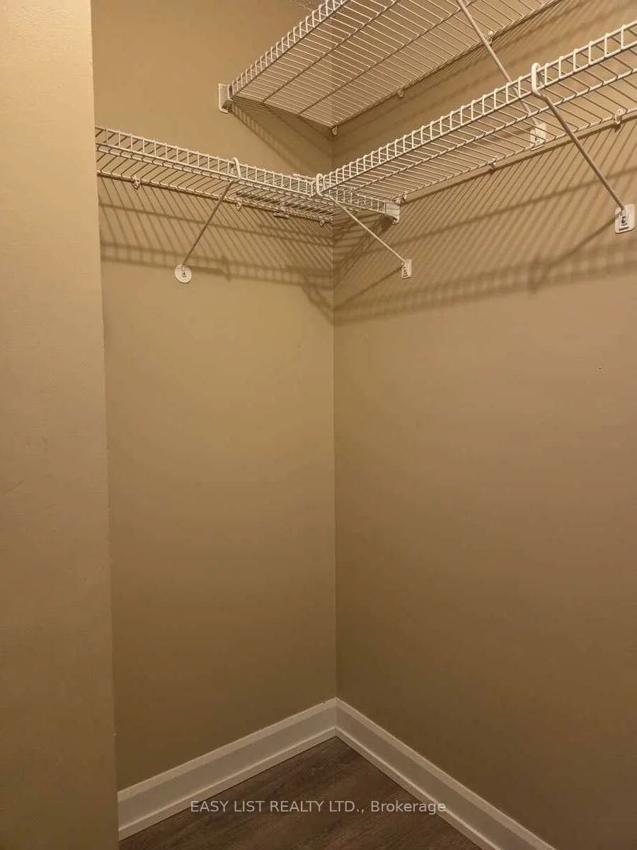 155, Main, Bristol-London, Newmarket