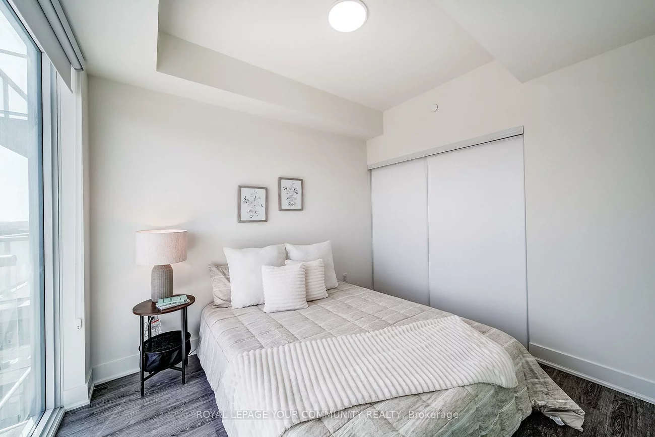 185, Deerfield, Central Newmarket, Newmarket