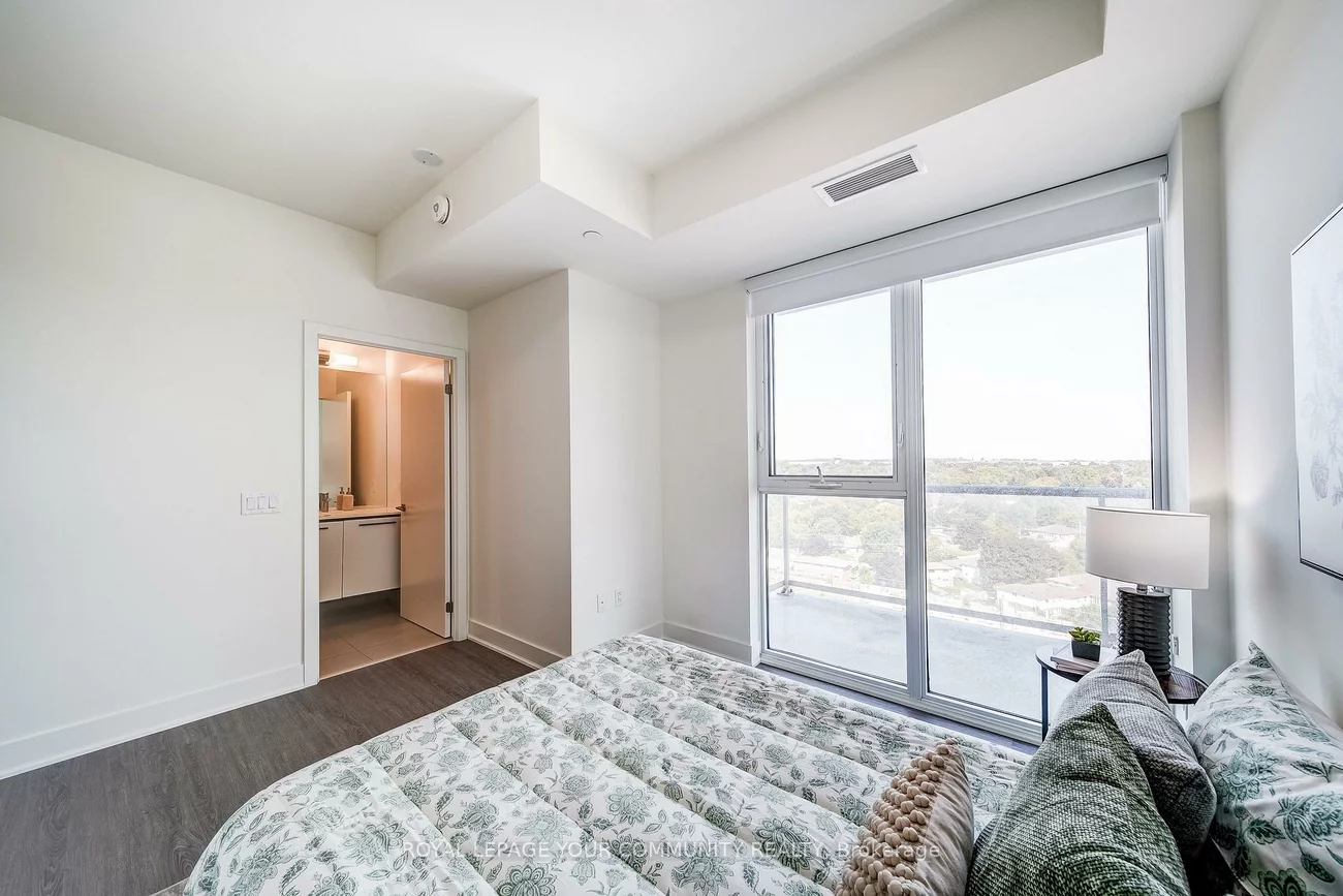 185, Deerfield, Central Newmarket, Newmarket