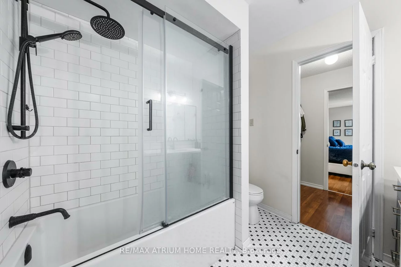 115, Main, Central Newmarket, Newmarket