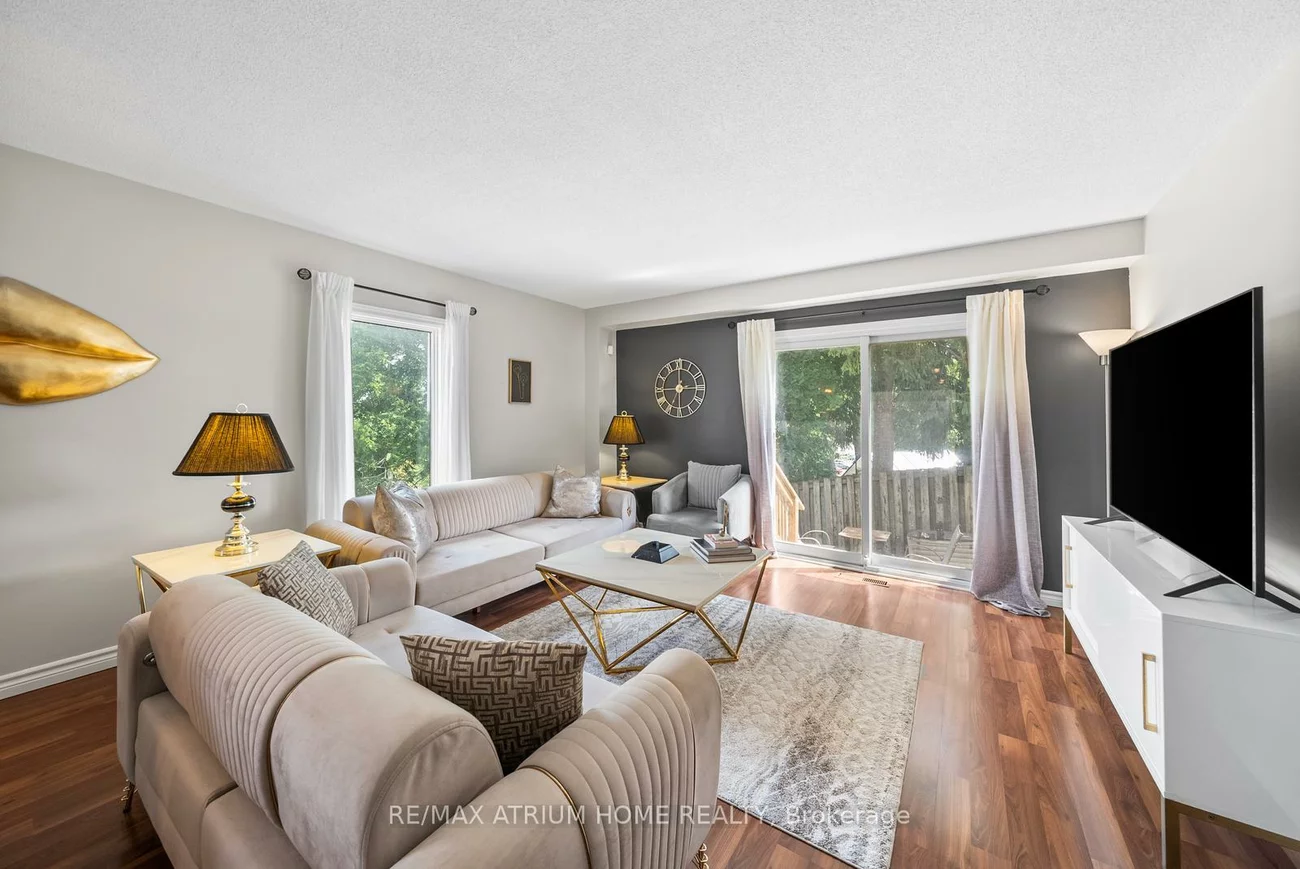 115, Main, Central Newmarket, Newmarket