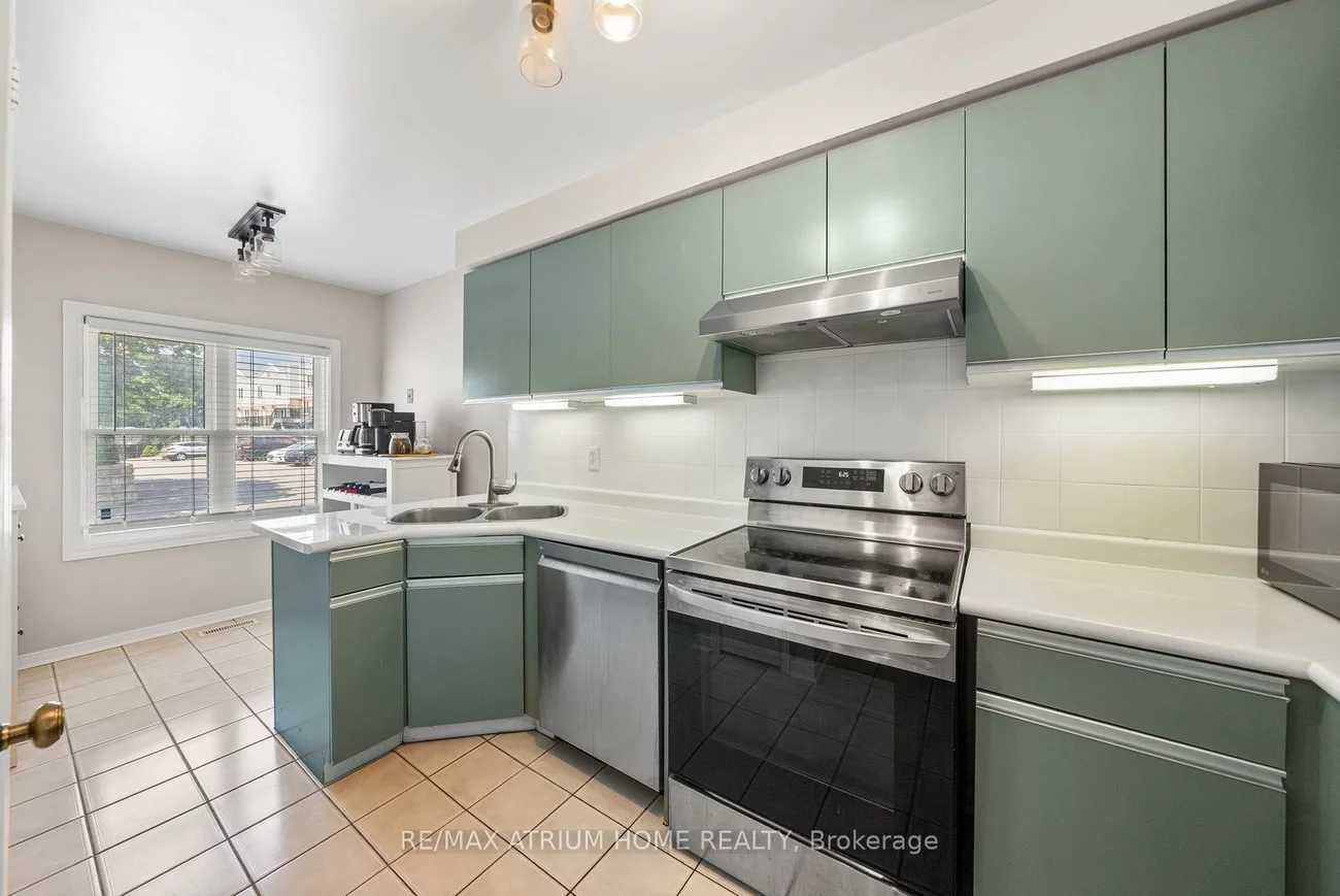 115, Main, Central Newmarket, Newmarket