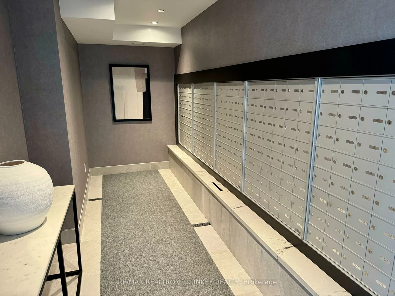 185, Deerfield, Central Newmarket, Newmarket