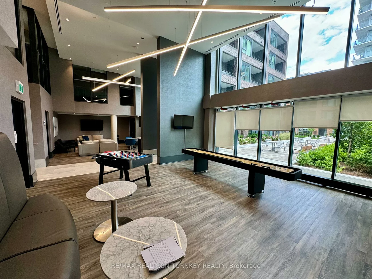 185, Deerfield, Central Newmarket, Newmarket