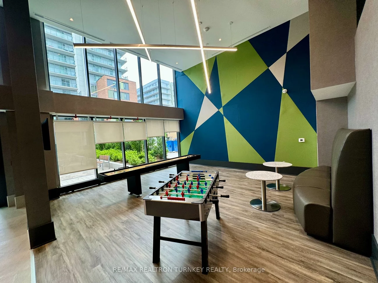 185, Deerfield, Central Newmarket, Newmarket