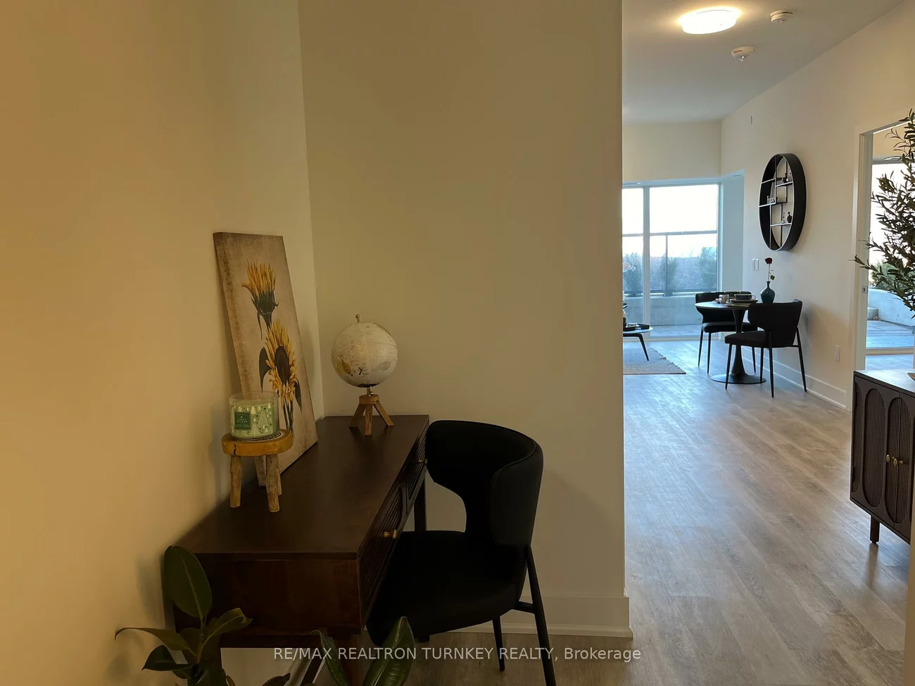 185, Deerfield, Central Newmarket, Newmarket