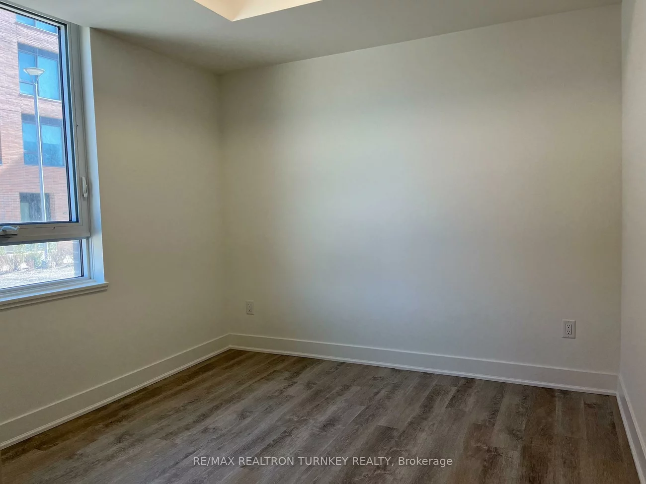 185, Deerfield, Central Newmarket, Newmarket