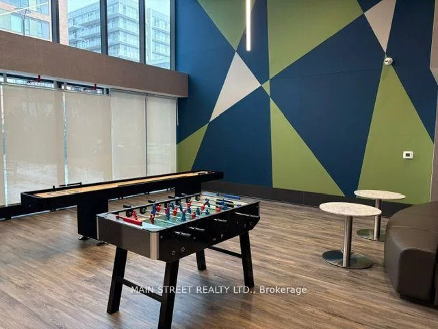 185, Deerfield, Central Newmarket, Newmarket