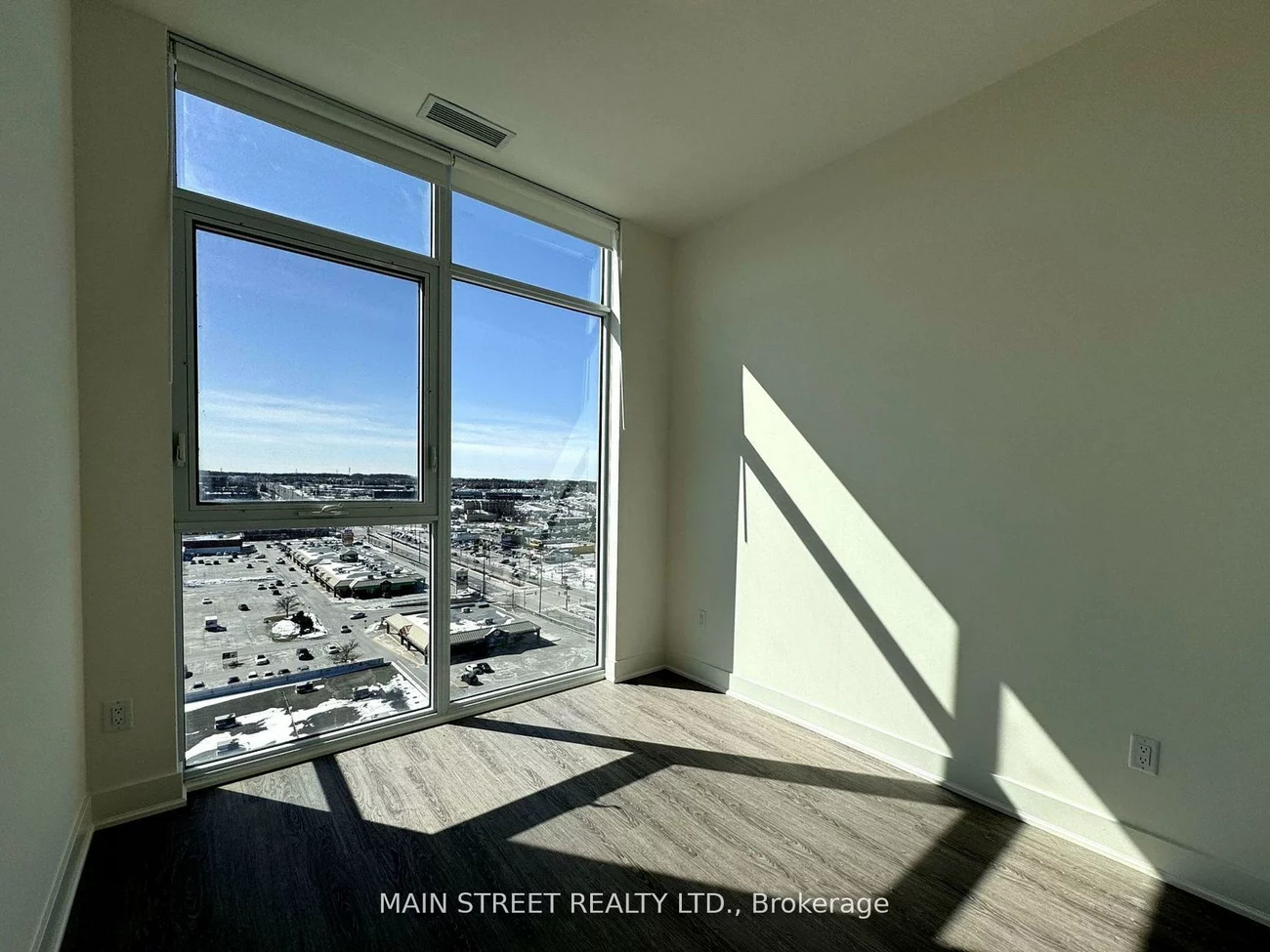 185, Deerfield, Central Newmarket, Newmarket