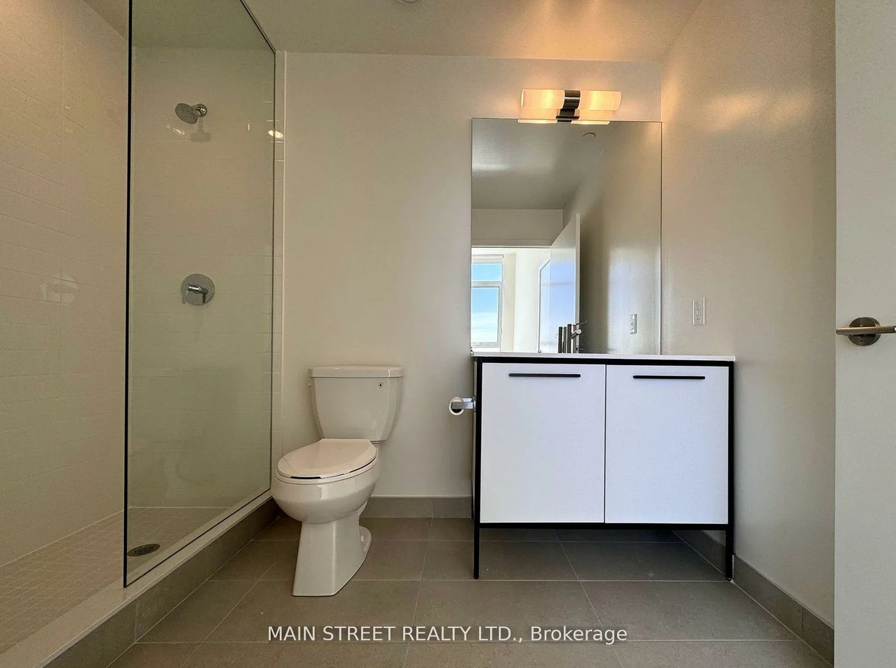 185, Deerfield, Central Newmarket, Newmarket