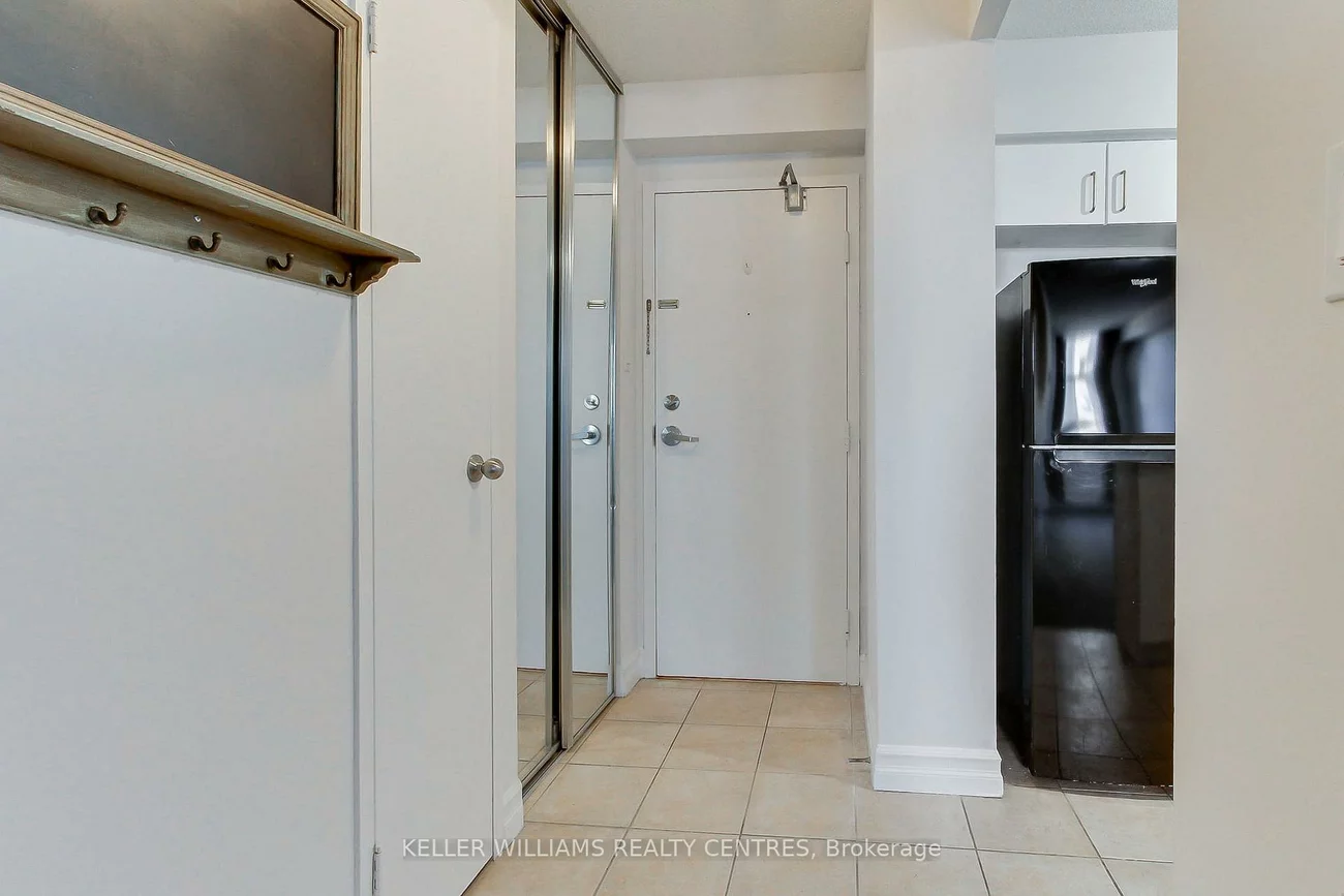 260, Davis, Central Newmarket, Newmarket