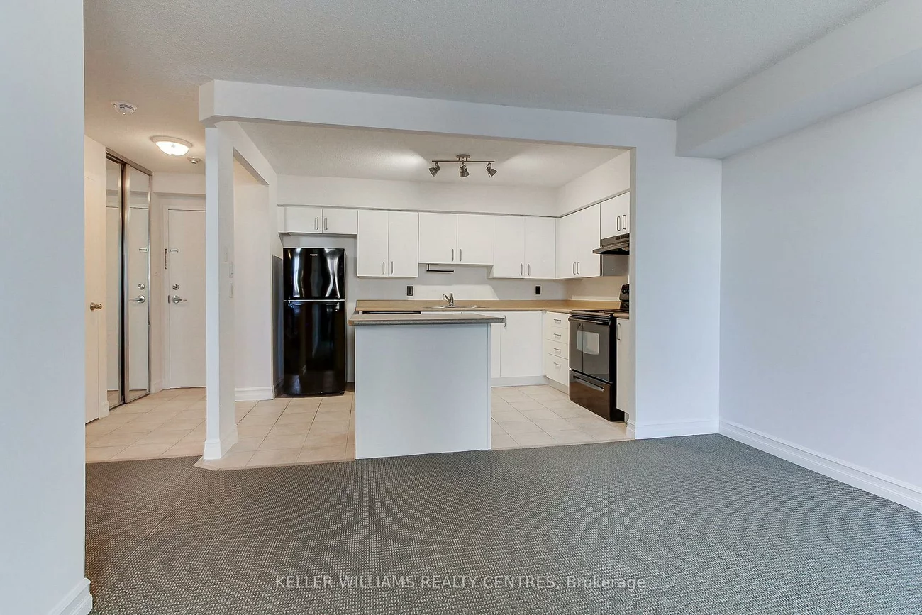 260, Davis, Central Newmarket, Newmarket