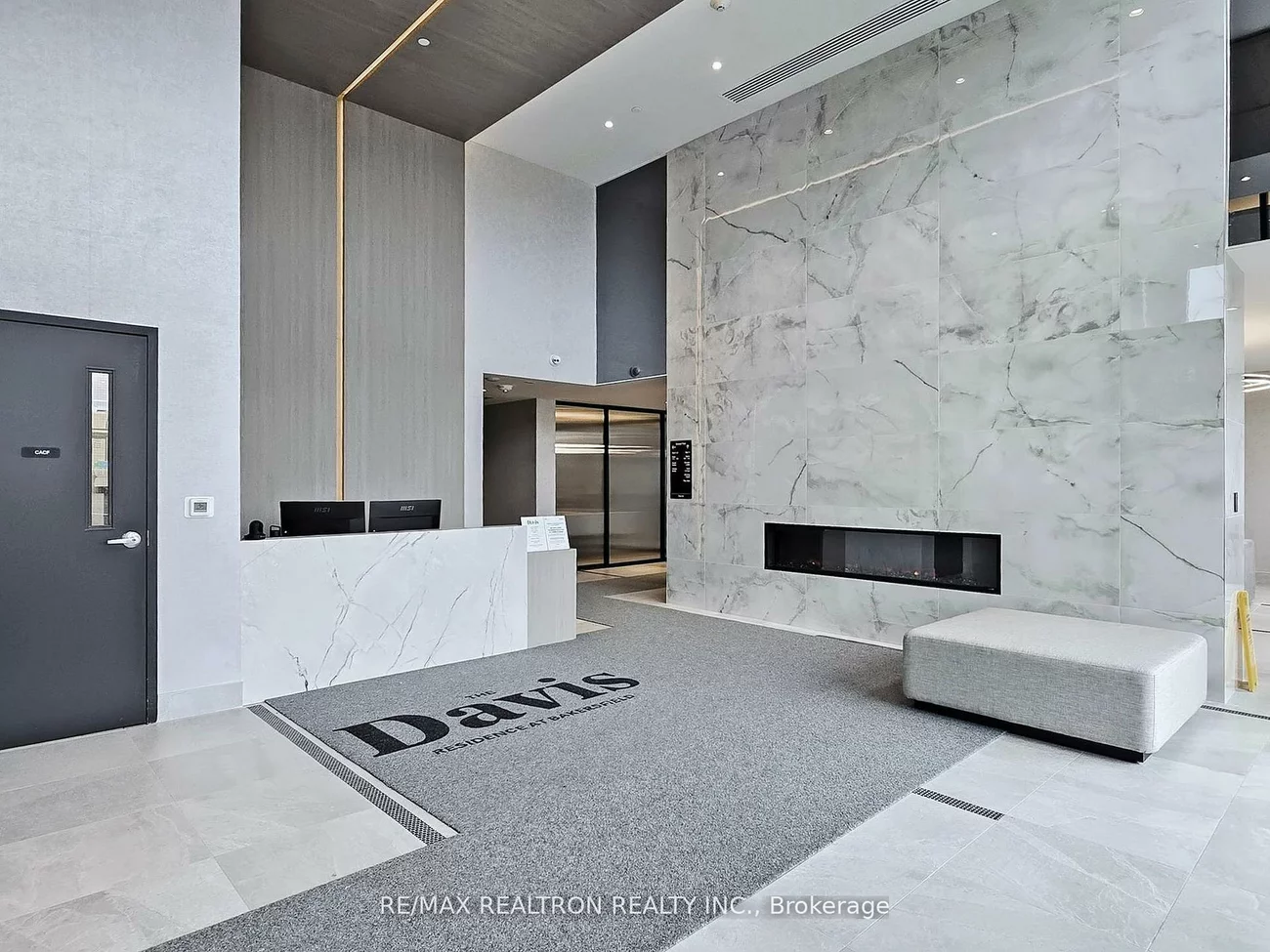 185, Deerfield, Central Newmarket, Newmarket