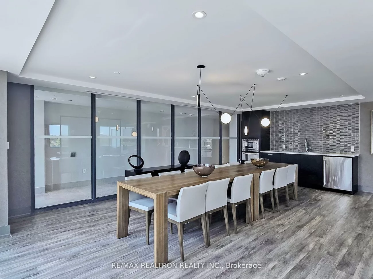 185, Deerfield, Central Newmarket, Newmarket