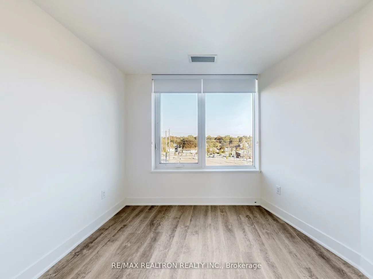 185, Deerfield, Central Newmarket, Newmarket