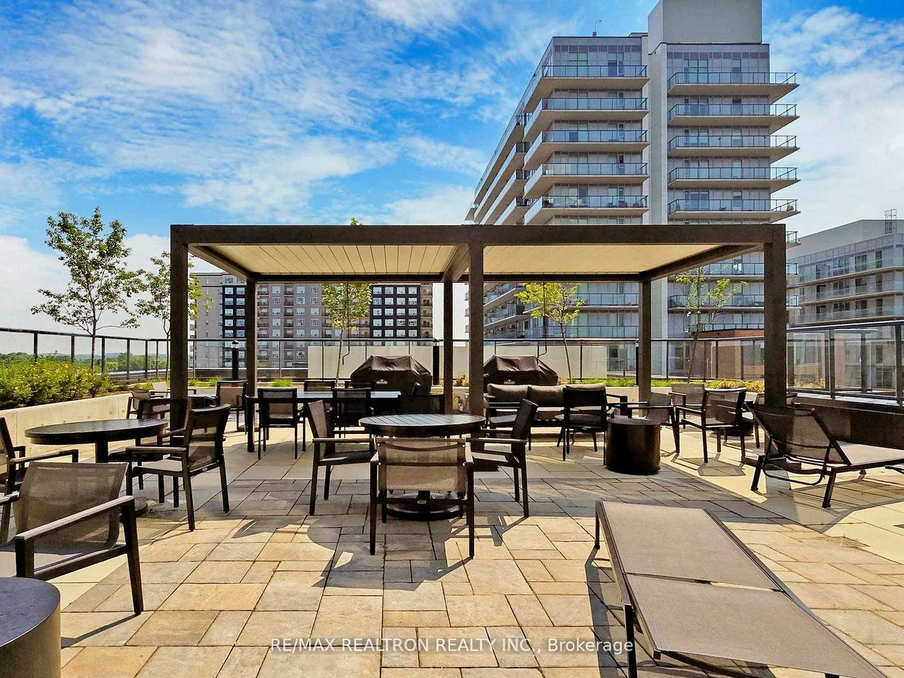 185, Deerfield, Central Newmarket, Newmarket