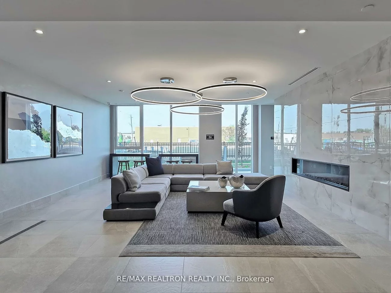 185, Deerfield, Central Newmarket, Newmarket