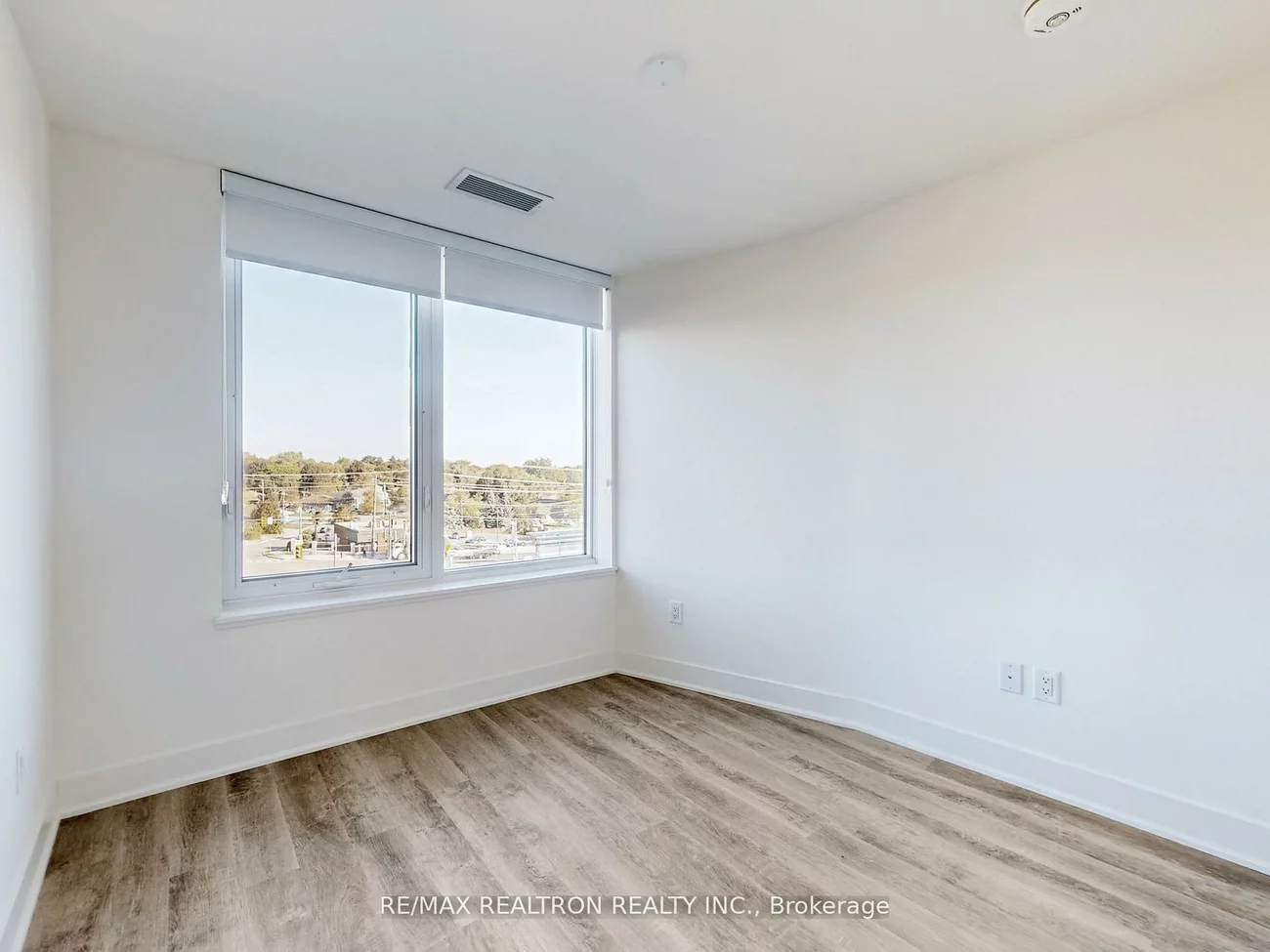 185, Deerfield, Central Newmarket, Newmarket