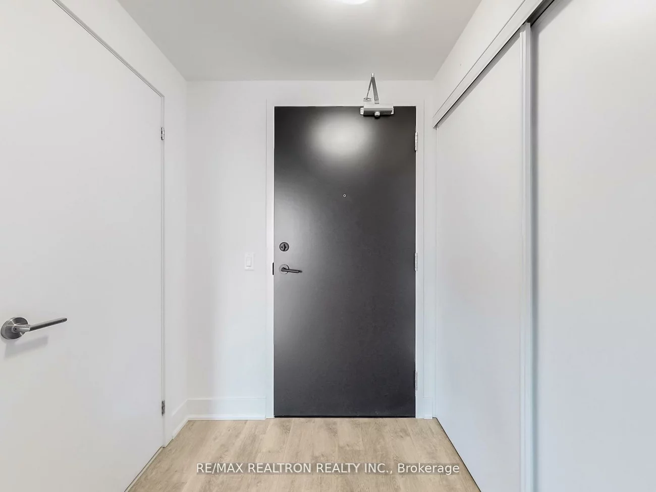 185, Deerfield, Central Newmarket, Newmarket