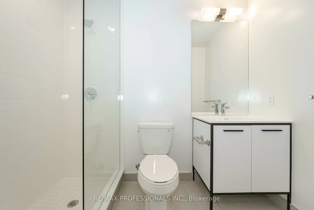 185, Deerfield, Central Newmarket, Newmarket