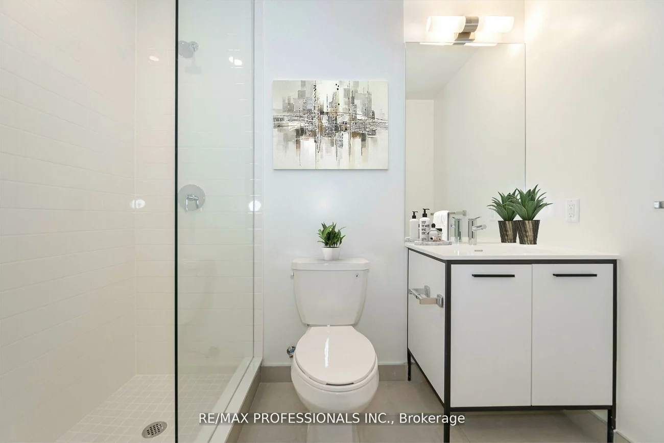 185, Deerfield, Central Newmarket, Newmarket