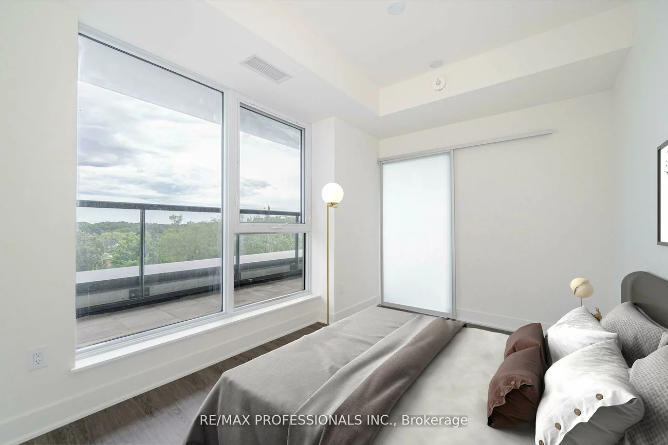 185, Deerfield, Central Newmarket, Newmarket