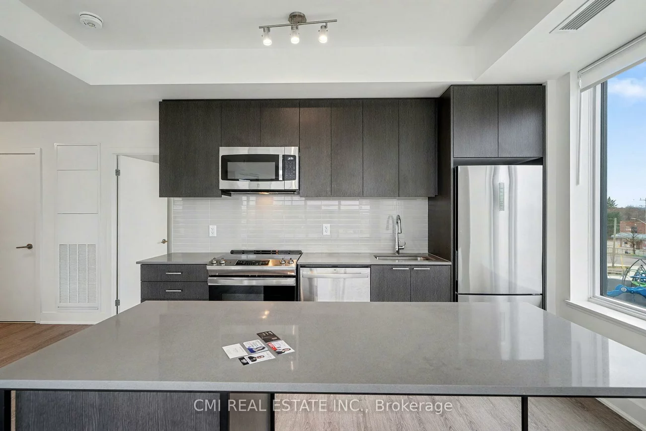 185, Deerfield, Central Newmarket, Newmarket