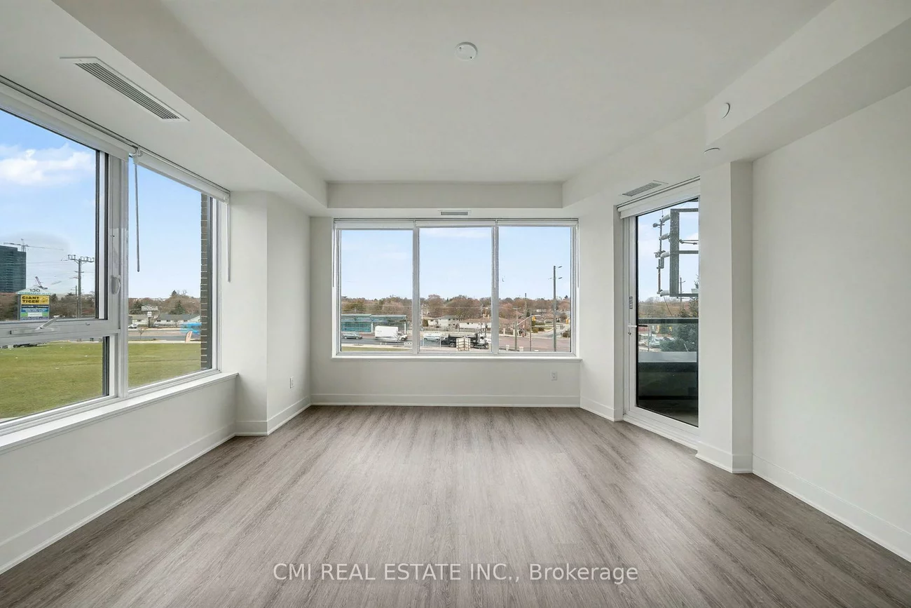 185, Deerfield, Central Newmarket, Newmarket