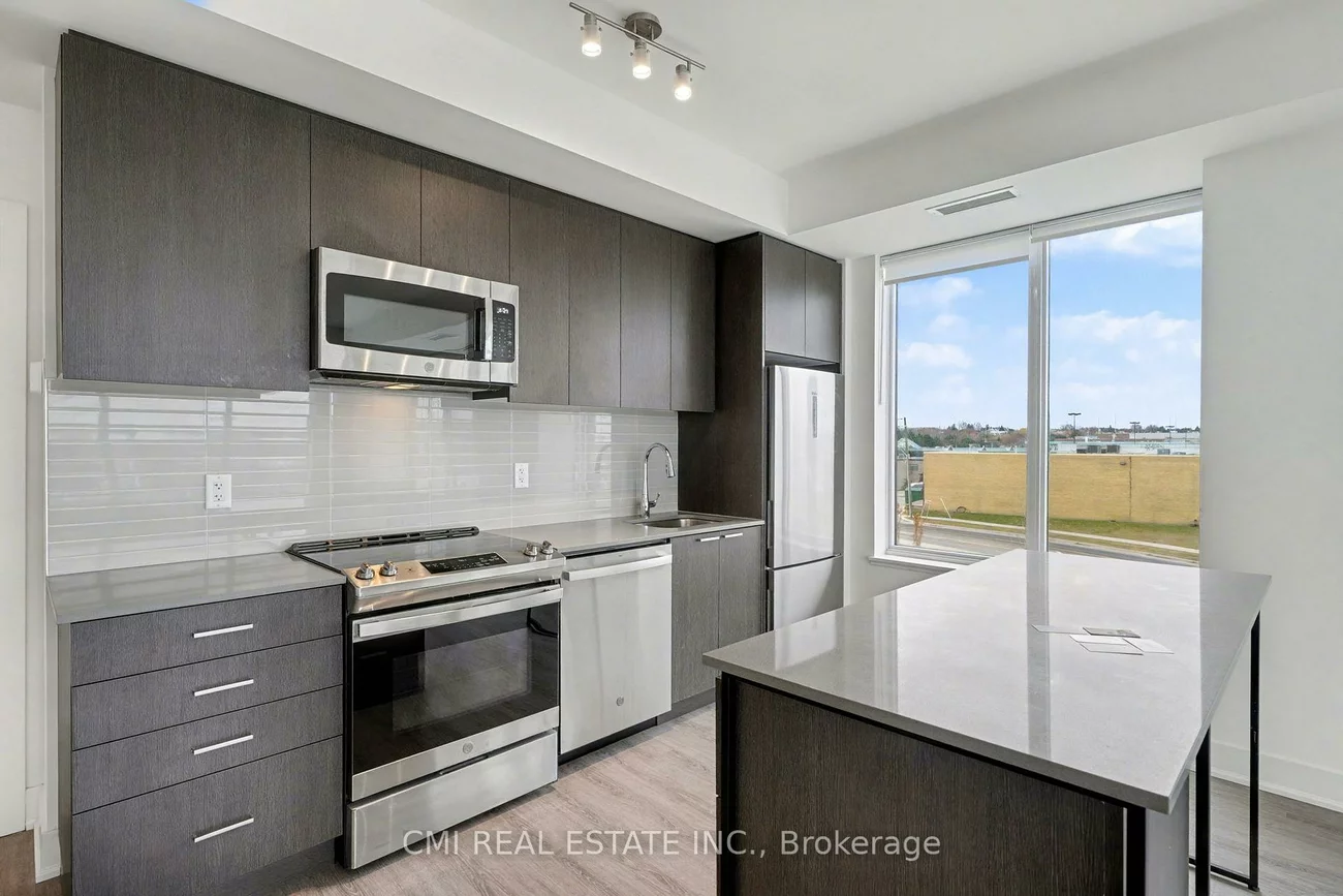 185, Deerfield, Central Newmarket, Newmarket