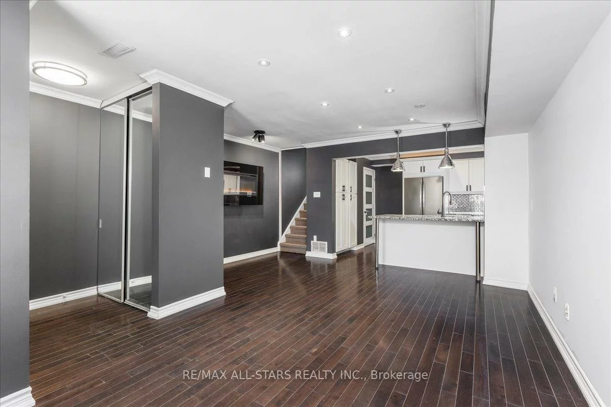 115, Main, Central Newmarket, Newmarket