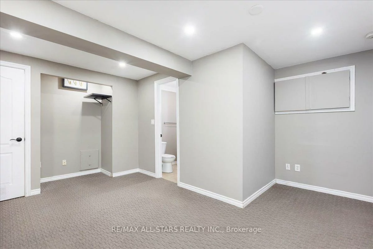 115, Main, Central Newmarket, Newmarket