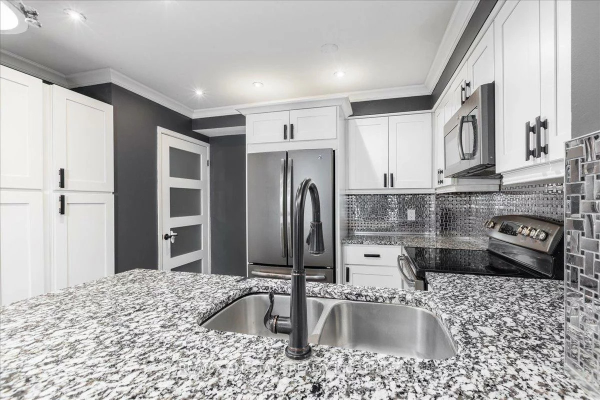 115, Main, Central Newmarket, Newmarket