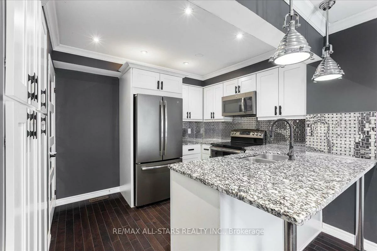 115, Main, Central Newmarket, Newmarket