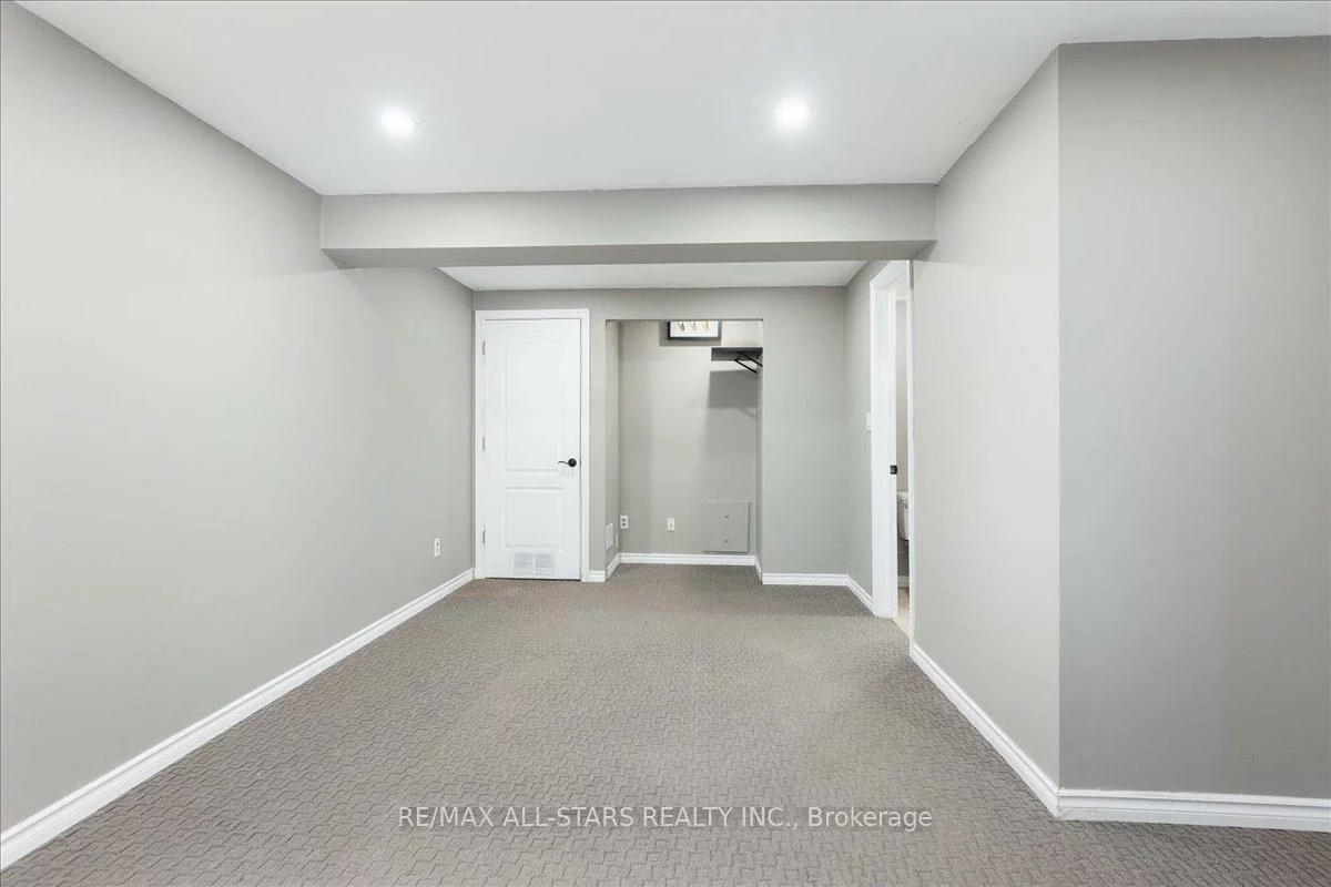 115, Main, Central Newmarket, Newmarket