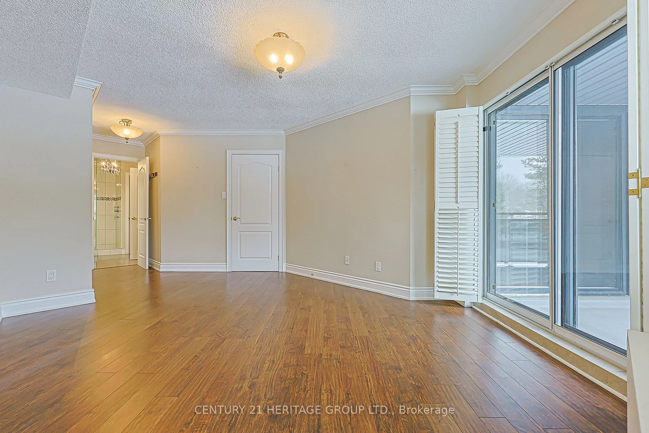 155, Main, Bristol-London, Newmarket