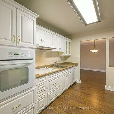 155, Main, Bristol-London, Newmarket