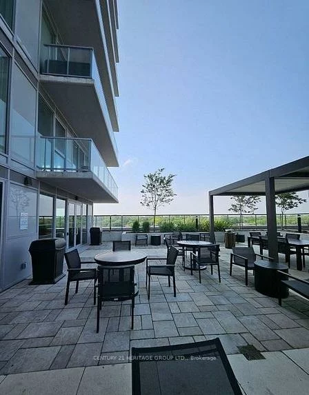 185, Deerfield, Central Newmarket, Newmarket