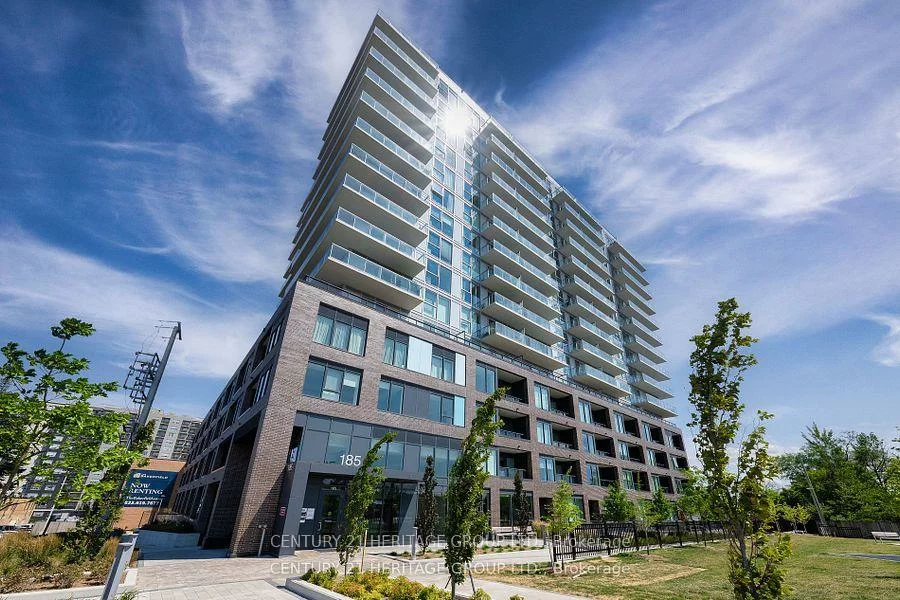 185, Deerfield, Central Newmarket, Newmarket