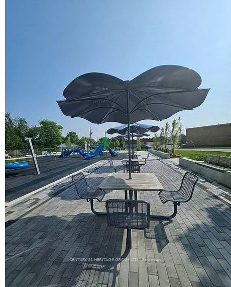 185, Deerfield, Central Newmarket, Newmarket