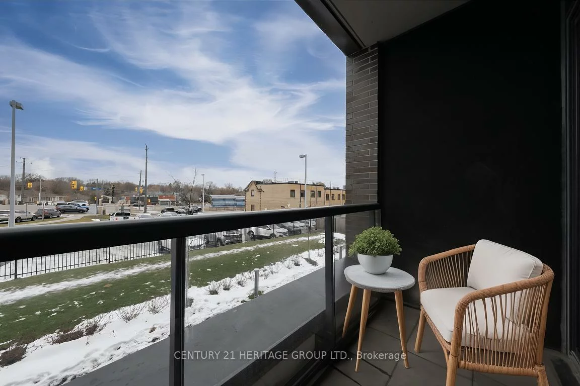 185, Deerfield, Central Newmarket, Newmarket