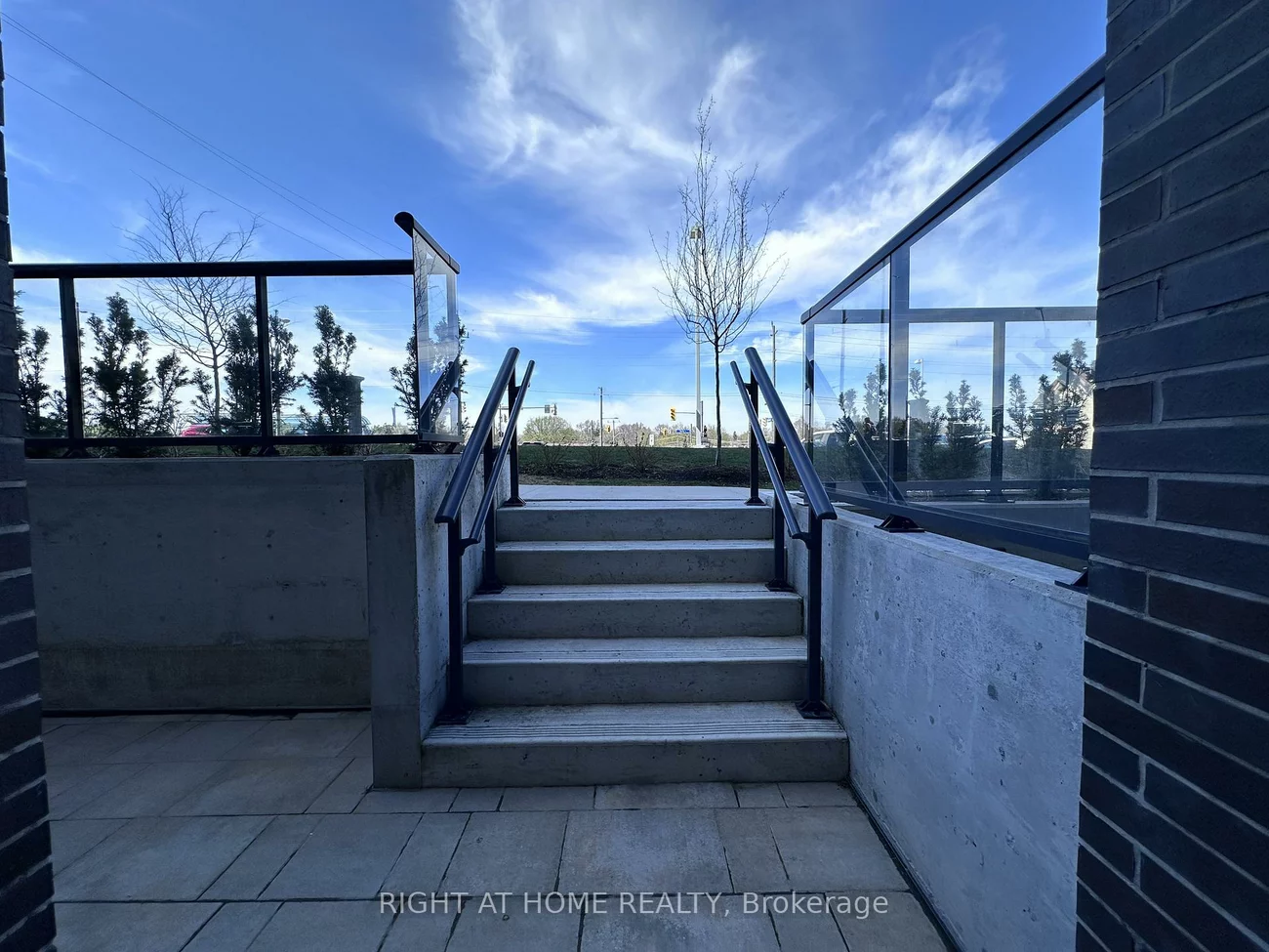 185, Deerfield, Central Newmarket, Newmarket